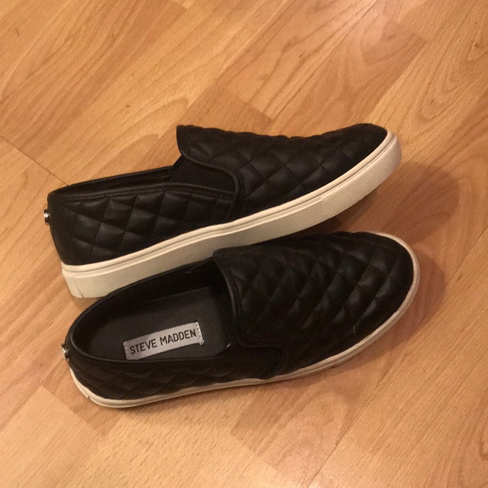 Steve Madden slip on shoes